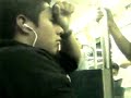 una pestaña en el metro