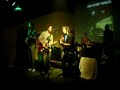 DOS BAJISTAS BAR- REVOLUTIVA 21-3-8