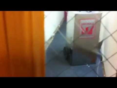how to dry floor after leak