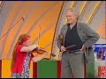 ecole des fans 
violoniste de 10 ans joue danse hongroise de brahms � l'ecole des fans en pr�sence d'ivry gitlis en 1997. 10 years-old french violinist is playing hungarian dance number 5 in front of ivry gitlis in 1997 at the jacques martin tv show 