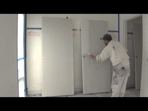 Graco Airless - http://how-to-paint.info Spray painting doors made easy using a graco airless spray gun, this is a demo on how to paint a door using a grace airless spray gu...