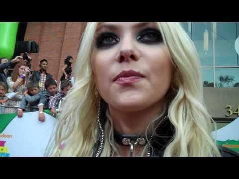 Taylor Momsen 2011 Kids Choice Awards 0
