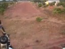 Atterro sur piste de brousse