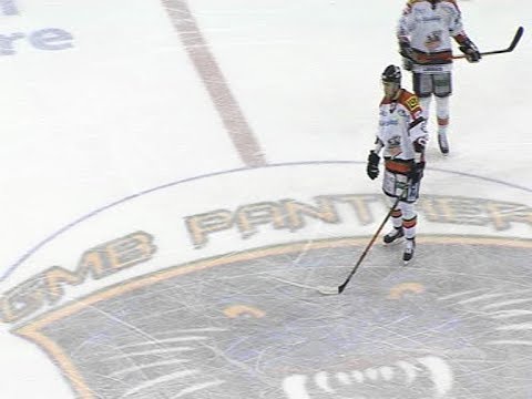 Rumun Ndur vs Andrew Sharp EIHL fight 7-3-09