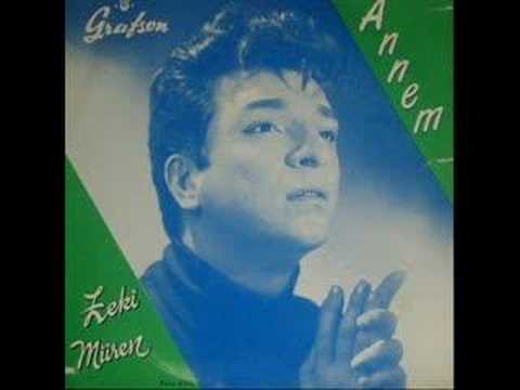 Zeki Müren - Eskimeyen Dost