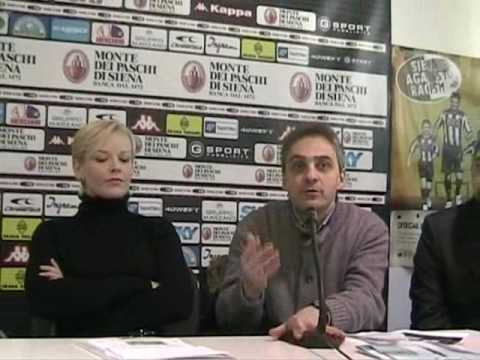 Presentaci&oacute;n de la tarjeta del hincha 'Robur Senense'