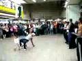 REMIX: Patada subte Times Square Breakdancing Toddler Remix