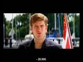 director: tomas villum jensen.
guionistas: anders thomas jensen, thomas villum jensen.
actores:  nikolaj lie kaas (tommy), birthe neumann (susse, propietaria del solario), thomas bo larsen (flemming kok, compa�ero de terapia de tommy), niels olsen (ole finland, compa�ero de terapia de tommy), lotte andersen (grethe, terapeuta).

tommy es un muchacho que a sus treinta a�os nunca ha tenido un trabajo y que todav�a vive en casa de sus padres. el hecho de padecer una dislexia y de serle casi imposible poder leer en alto, le tiene apartado de la vida social. animado por una terapia de grupo comienza a trabajar sustituyendo l�mparas de rayos uva en los solarios. el primer d�a de trabajo se equivoca y uno de los clientes tiene que ser trasladado a un hospital. mientras est� trabajando en el solario conoce a susse, una viuda solitaria a la que acompa�a a casa. cuando por segunda vez, tommy comete un error en la sustituci�n de l�mparas, su jefe decide despedirlo autom�ticamente. susse a su vez le ofrece un cargo como jefe de departamento en el solario del que es propietaria. una vez all� tommy consigue trabajo para sus otros dos compa�eros de terapia, ole finland y flemming kok. los sentimientos que se desatar�n entre tommy y susse y la influencia que �ste tiene en el negocio, no ser�n bien vistos por otros miembros de la empresa que tratar�n de quitarse a tommy de en medio.
tanto el director de esta pel�cula, tomas villum jensen como el protagonista principal, nikolaj lie kaas fueron dos de los actores de 