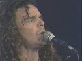 maná   hundido en un rincón  cuando los angeles lloran 