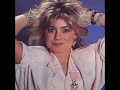 this track from 1985 was the lead theme to the swedish movie with the same name. music and lyrics by bengt palmers.


svindlande aff�rer

(bengt palmers)

din k�rlek tar mig med p� svindlande aff�rer
och jag har aldrig k�nt s� h�r
din k�rlek tar mig med p� svindlande aff�rer
och jag vet inte vart det b�r

jag vet att det s�gs bakom ryggen p� oss
att vi tv� �r ett omaka par
p� ytan s� verkar det galet  f�rst�s
men hur ska de veta vad jag ser i dig
och hur du bryter ner mitt f�rsvar

din k�rlek tar mig med p� svindlande aff�rer
och jag har aldrig k�nt s� h�r
din k�rlek tar mig med p� svindlande aff�rer
och jag vet inte vart det b�r

att vi skulle tr�ffas det var v�l en slump
eller spelar oss �det ett spratt
det verkar v�l konstigt, otroligt och dumt
att tv� s� pass olika m�nniskor som vi
alltid m�ts i precis samma skratt

din k�rlek tar mig med p� svindlande aff�rer
och jag har aldrig k�nt s� h�r
din k�rlek tar mig med p� svindlande aff�rer
och jag vet inte vart det b�r

folk s�ger det kommer en natt
n�r k�rleken kommer att fly
men de f�rst�r inte att
du �ppnar upp d�rrar och tar med mig ut
ut p� ok�nda �ventyr

din k�rlek tar mig med p� svindlande aff�rer
och jag har aldrig k�nt s� h�r
din k�rlek tar mig med p� svindlande aff�rer
och jag vet inte vart det b�r
ooohooohoooh...
nej jag vet inte vart det b�r