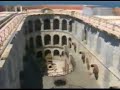 pousse! pousse! panique g�n�rale dans l'�quipe de st�phane quintal et jos�e chouinard � fort boyard qu�bec en 1996.

le joueur de hockey devra se mesurer � l'homme fort, pendant que son �quipe fr�le l'hyst�rie! m�me marie-soleil tougas s'en arrache presque les cheveux!