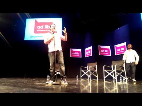 Jason Manford singing in Edinburgh