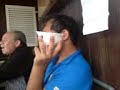 Gusti Cardello al telefono