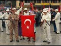 Bayrakları bayrak yapan üstündeki kandır, Vatan eğer uğrunda ölen varsa vatandır.***Tarihim, Şerefim, Şiirim, Her şeyim Yer yüzünde yer beğen nereye dikilmek istersen söyle, seni oraya dikeyim! TÜRKİYEM***Hazırlayan:RDönmezsÜlkemin Topraklarına Göz Koyanın Gözlerini Oyarız...iletişim: www.dostuz.biz