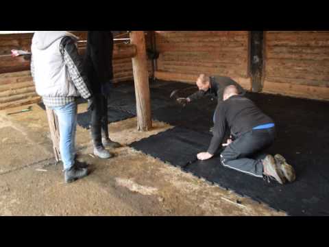 Verlegung Gummimatte BM18 BASIC im Offentall