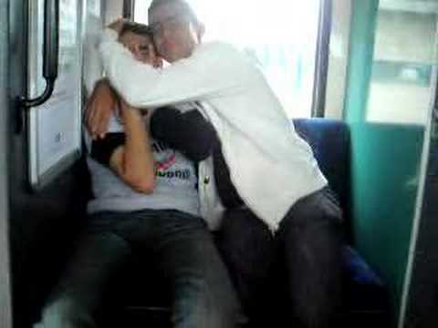 bragas de niñas en el metro