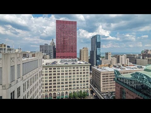 Tour a sky-lit 2-bedroom penthouse at the Loop’s historic Fisher Building Tour a sky-lit 2-bedroom penthouse at the Loop’s historic Fisher Building