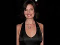 if you wanna see this video without cut, you can go on my tribute web site www.passionnement-sela-deep-in-my-heart.be or on sela's official web site... sela,
i'm a huge fan since 1993. i saw you for the first time in 