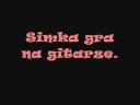 SImka gra na gitarze:P Mój pierwszy filmik