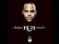 Ken ring - tittar ner