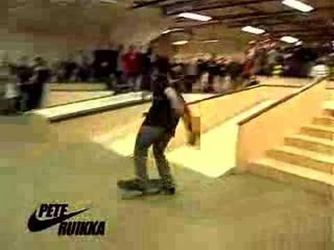 BMX BIKES TRICKS STUNTS CRASHES