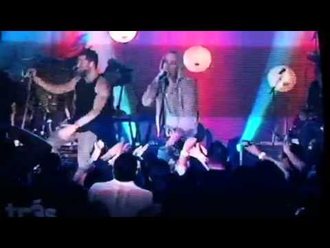Ricky Martin Feat. Wisin & Yandel  -  Frio (Live) @ MTV Tr3s