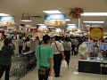 Pensando que tem alguma liquidação?? Que nada! É apenas um shopping numa terça feira qualquer... é chinês saindo pela culatra!!! rs