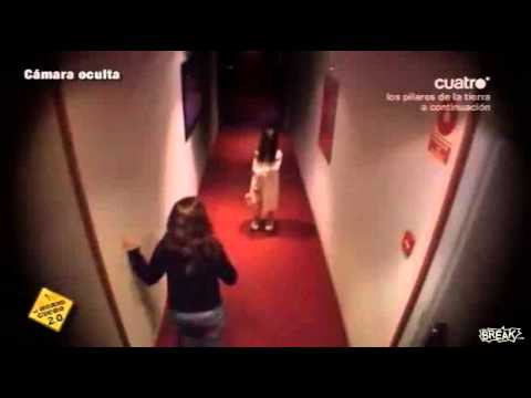 Creepy Girl In Hotel Hallway Prank