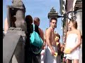Blote studenten in de binnenstad