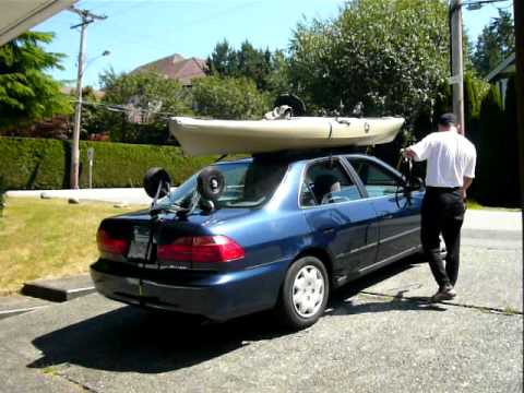 how to fasten kayak to roof rack