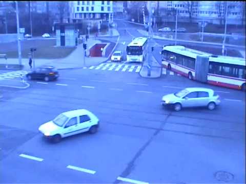 VAN HOOL AGG300 - nehoda v Praze - Veleslavín II