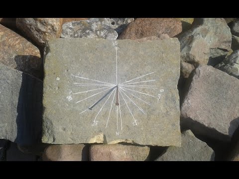 Sonnenuhr für draußen selber bauen / basteln / machen -  DIY Anleitung