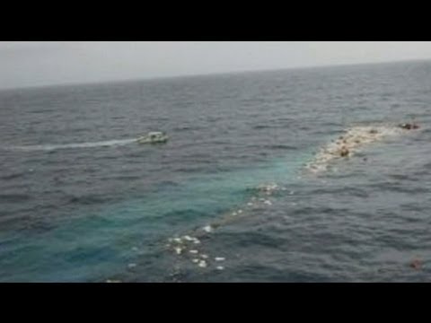 31 قتيلا  في غرق عبارة قبالة زنجبار - فيديو