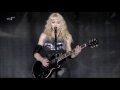 Madonna abla, Dimebag Darrel'a saygı duruşunda bulunmak için Pantera'dan A New Level tıngırdatmış. Yaşa be ablam. http://www.youtube.com/watch?v=6xAjESD7TbU&feature=youtu.be&t=4m25s