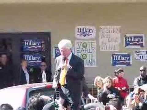 bill hillary clinton college. Bill Clinton at Mountain View