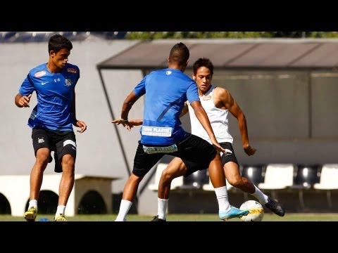 Veja como foi o treino do Santos FC na Vila Belmiro visando a final do Paulista 2013!