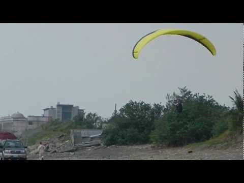 Learning to Paraglide in Taiwan