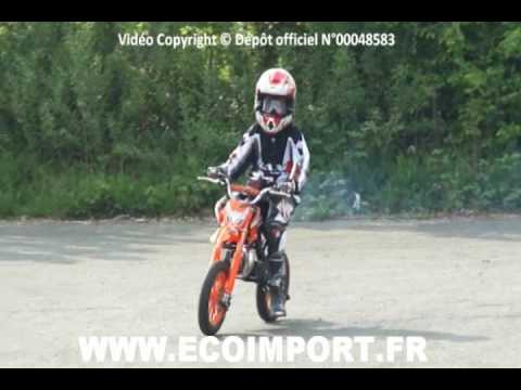 kroseri - Vidéo : http://www.ecoimport.fr - Copyright © Dépôt officiel N°00048583 - Moto cross 50. La mini moto cross spéciale pour les enfants avec moteur de 49cc.