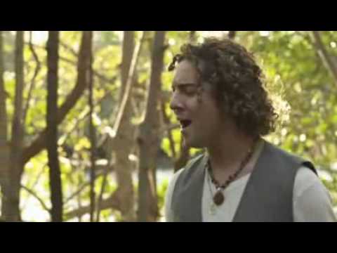 Miley Cyrus y David Bisbal - When I look at you