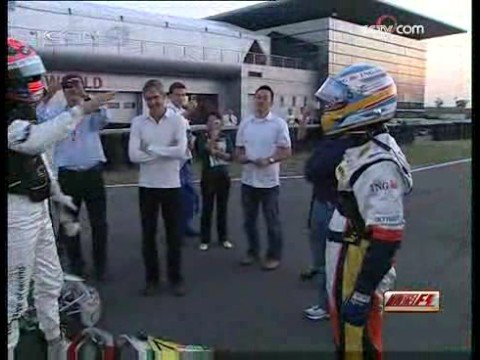 F1 Shanghai 2008 Alonso and Kubica karting