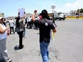El PRI Coahuila es responsable de lo que nos pasó el día de hoy a ciudadanos mexicanos con derecho a manifestarnos. Fuimos golpeados, pateados, insultados por lideresas, hombres armados y policías municipales que inclusive cortaron cartucho contra nosotros alegando que no podían defendernos del ataque priísta. Policías y estatales, además de la ministerial. La consigna evidente de estas personas era llegar a las últimas consecuencias. Mexicanos, esto fue una muestra suavecita de lo que el PRI es capaz de hacer con México. DESPIERTA MÉXICO!!!!