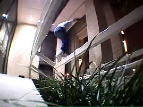BMX BIKES TRICKS STUNTS CRASHES