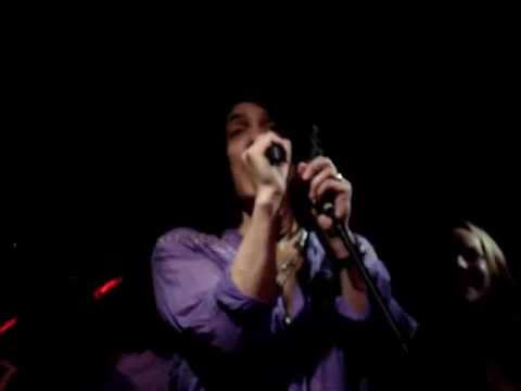 Paul Stanley - Love Gun A'capella 9/3/07