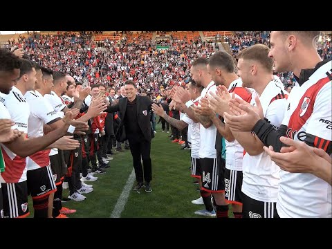   Pasillo de honor y despedida a Marcelo Gallardo