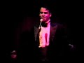 Jos� Mauro Brant canta \"Ternura Antiga\" no musical \"Dolores\"