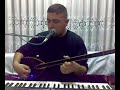 GÖZLERİ SÜRMELİ BİR GELİN AĞLAR