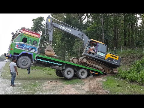 Amazing Video ! Volvo Excavator Uploading in Truck By Experience Driver - Dozer Video 2
