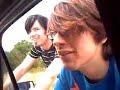 Vlaad beim Autofahren