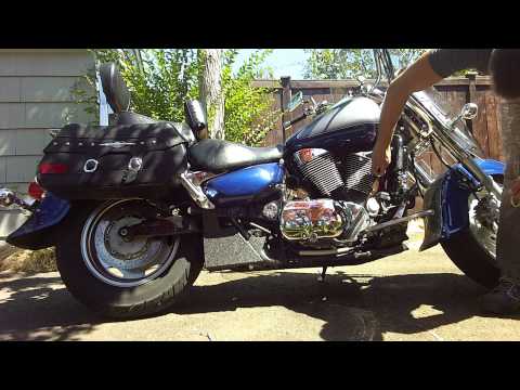 Removing Exhaust Suzuki LV1500 and Installing The GMan Performance Exhaust