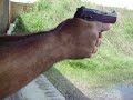 Cómo cargar y empuñar una pistola semi-automática Cómo cargar y empuñar una pistola semi-automática